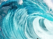探险者的极限之旅：挑战世界上10个最疯狂的巨浪冲浪胜地